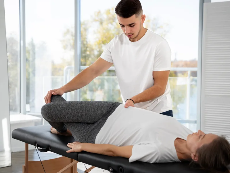 Chiropractic care for hip pain in Demo City
