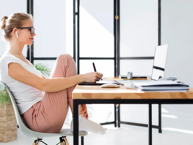 Chiropractic care for poor posture in Demo City