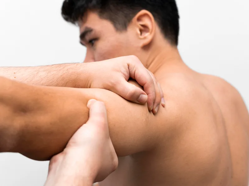 Chiropractic care for shoulder pain in Demo City